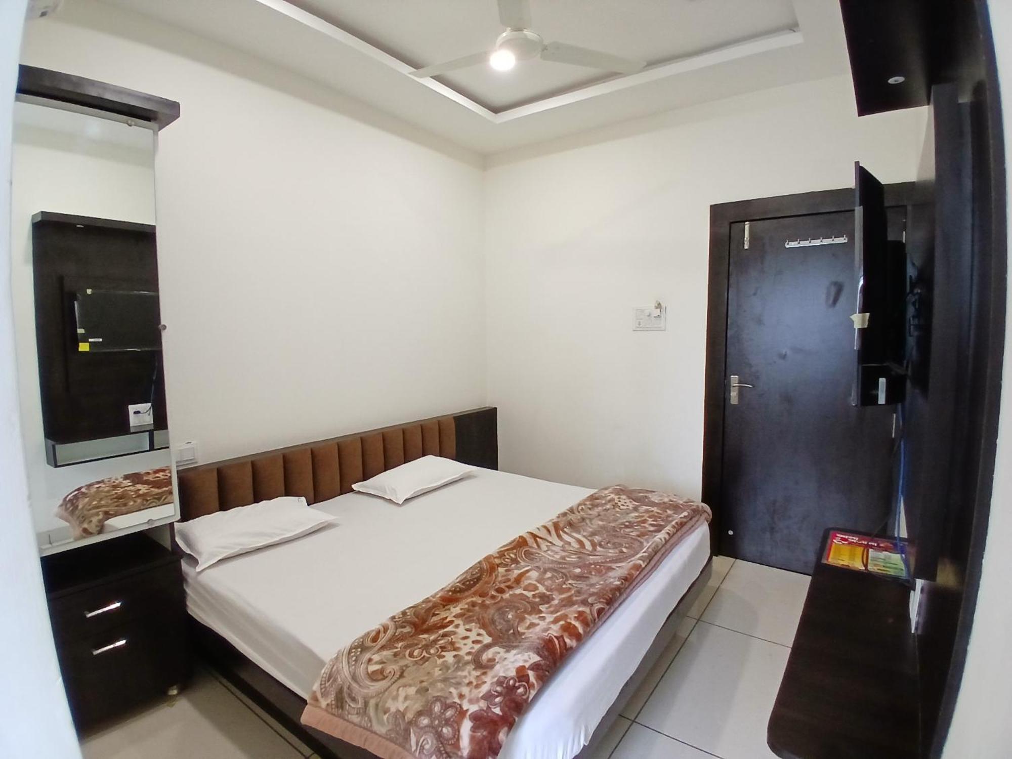 Hotel Jyoti Shree Ujjain Ngoại thất bức ảnh