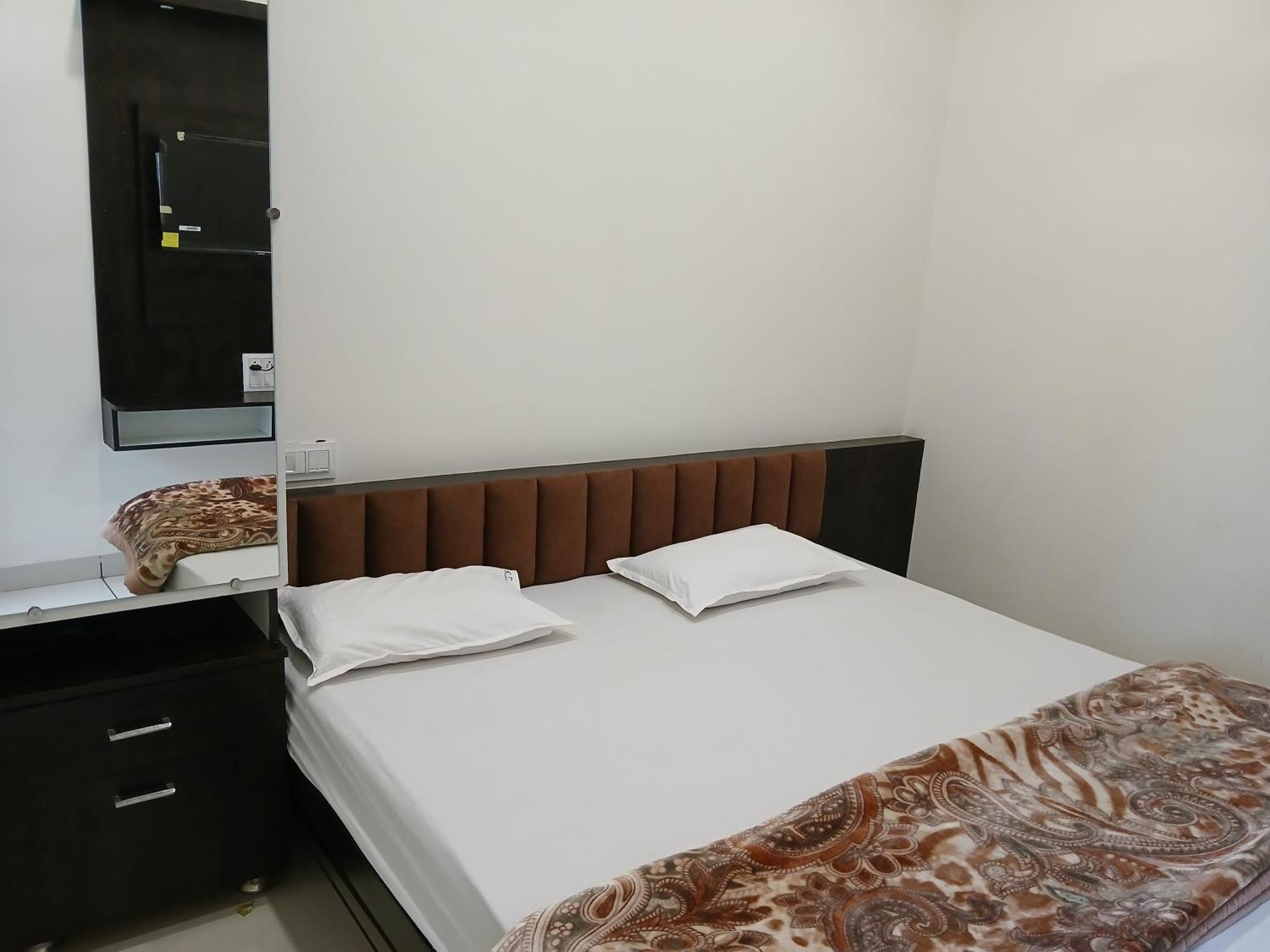 Hotel Jyoti Shree Ujjain Ngoại thất bức ảnh